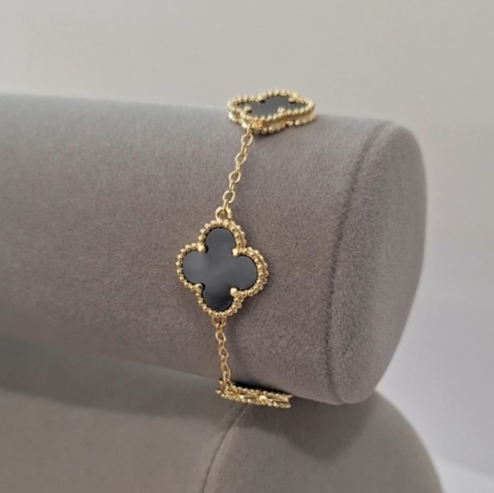 Black Onyx Four Leafs Clover bracelet